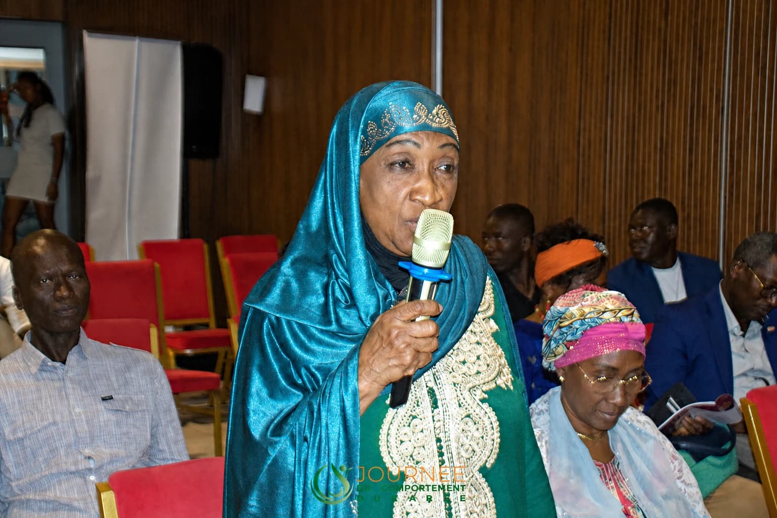 Leader communautaire partageant son expérience